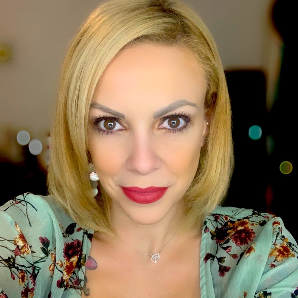 Meet your Posher, Hayley